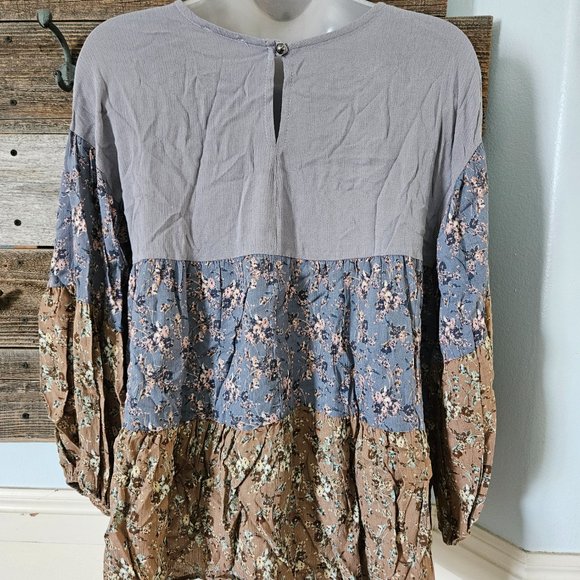 NWOT 143 Story Three Tone Long Sleeve Floral Top Sizes XS/S/M/2X/3X - Picture 4 of 6